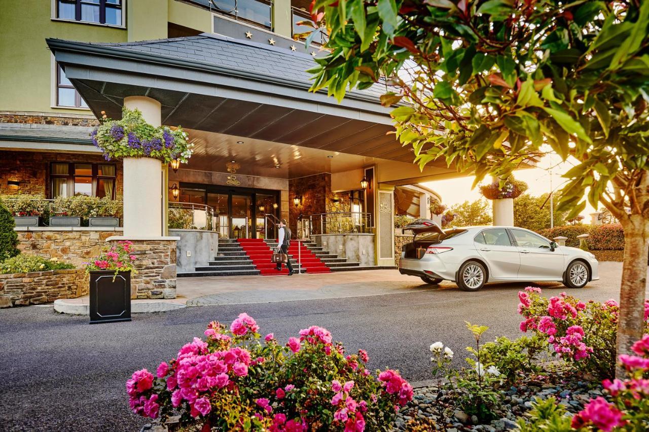 The Rose Hotel トラリー エクステリア 写真
