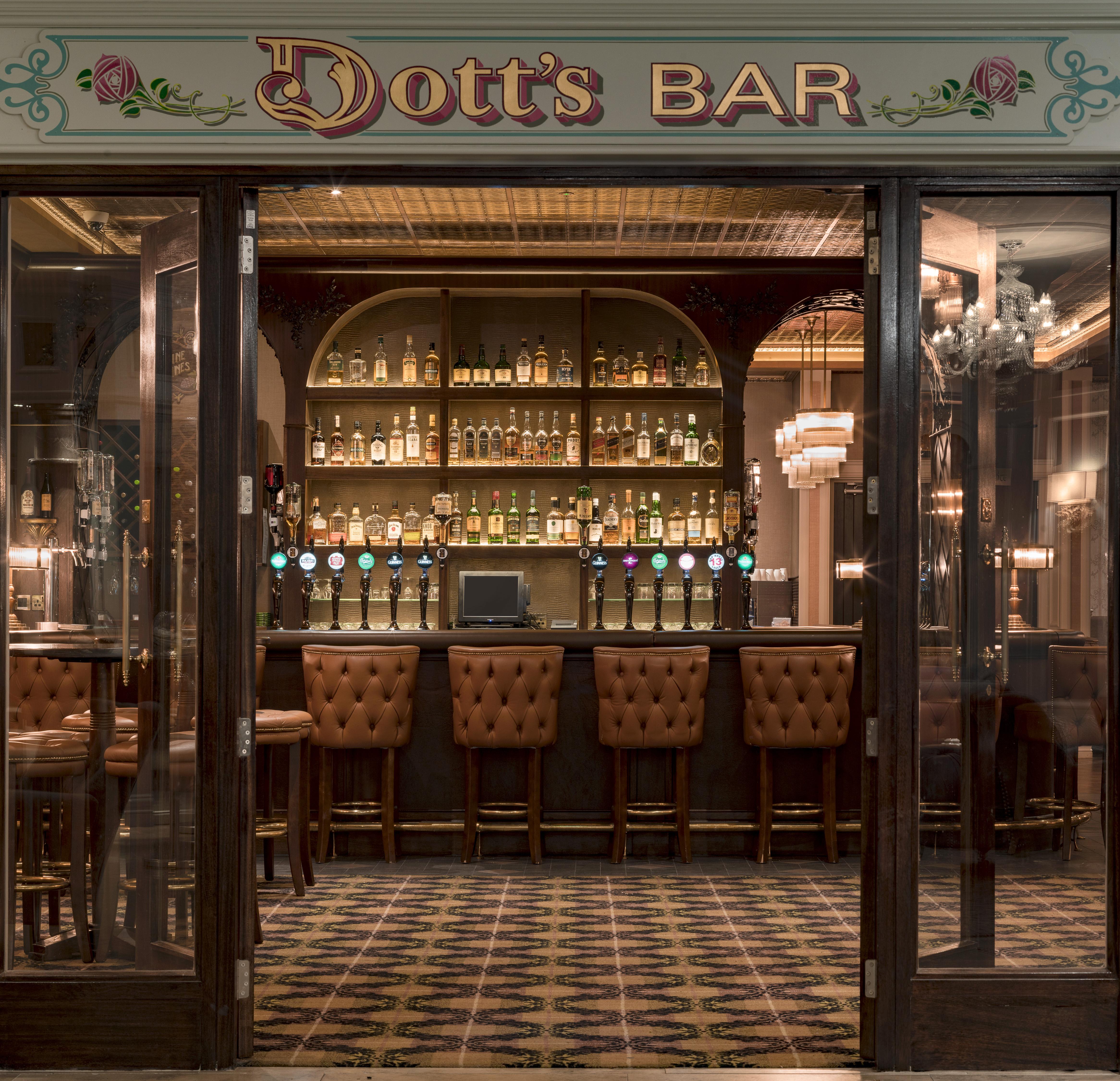 The Rose Hotel トラリー エクステリア 写真